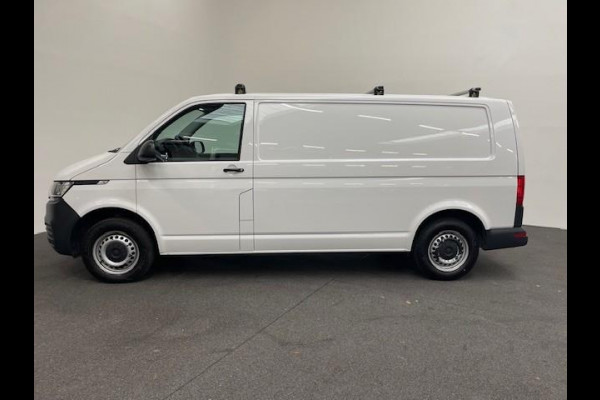 Volkswagen Transporter 2.0 TDI L2H1 110PK Airco Cruise Control Trekhaak Parkeersensoren Apple Carplay