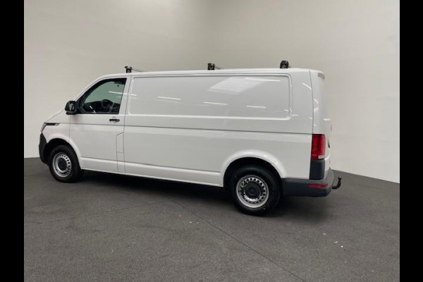 Volkswagen Transporter 2.0 TDI L2H1 110PK Airco Cruise Control Trekhaak Parkeersensoren Apple Carplay