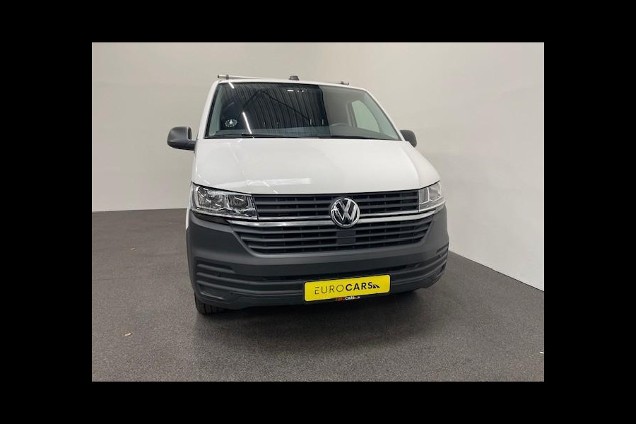 Volkswagen Transporter 2.0 TDI L2H1 110PK Airco Cruise Control Trekhaak Parkeersensoren Apple Carplay