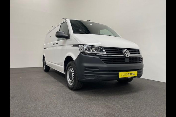 Volkswagen Transporter 2.0 TDI L2H1 110PK Airco Cruise Control Trekhaak Parkeersensoren Apple Carplay