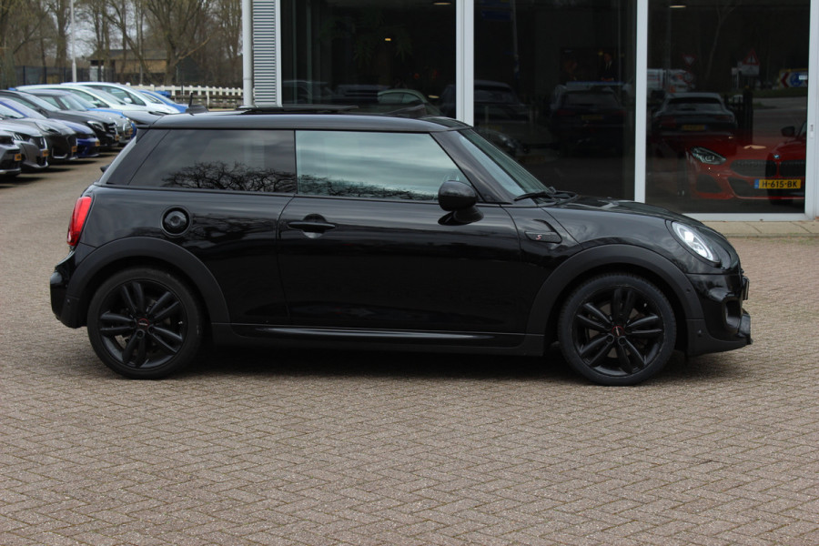 MINI Mini 2.0 Cooper S Chili / Panoramadak / Camera / Head-up / Leder / Harman Kardon / 18'' / Navigatie / Stoelverwarming / Cruise Control