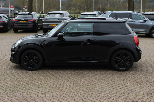 MINI Mini 2.0 Cooper S Chili / Panoramadak / Camera / Head-up / Leder / Harman Kardon / 18'' / Navigatie / Stoelverwarming / Cruise Control