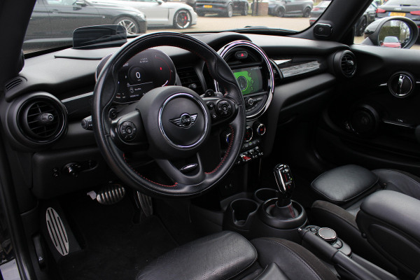 MINI Mini 2.0 Cooper S Chili / Panoramadak / Camera / Head-up / Leder / Harman Kardon / 18'' / Navigatie / Stoelverwarming / Cruise Control