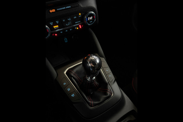 Ford Focus 1.0 EcoBoost ST Line CarPlay Camera