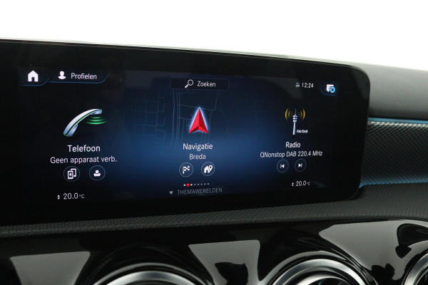 Mercedes-Benz A-Klasse 180 Business Solution Luxury (PANORAMADAK, SFEERVERLICHTING, STOELVERWARMING, CAMERA)
