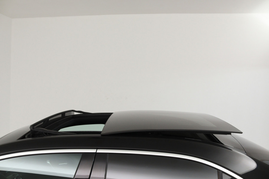 Mercedes-Benz A-Klasse 180 Business Solution Luxury (PANORAMADAK, SFEERVERLICHTING, STOELVERWARMING, CAMERA)