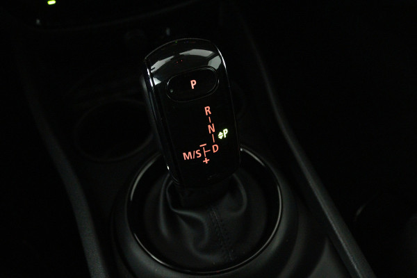 MINI Clubman 1.5 Cooper (SFEERVERLICHTING, H&K AUDIO, CRUISE CONTROL, NAVIGATIE, PARKEERSENSOREN)