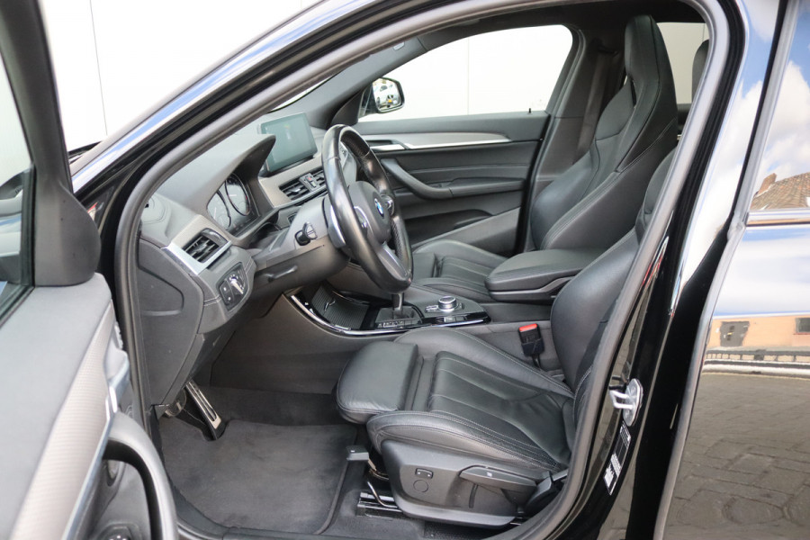BMW X2 sDrive20i Business Ed. Plus Pano-dak/Leder/20-Inch/Stoelverwarming/Keyfree