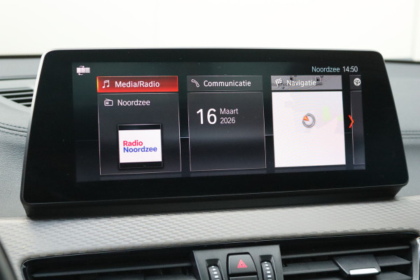 BMW X2 sDrive20i Business Ed. Plus Pano-dak/Leder/20-Inch/Stoelverwarming/Keyfree