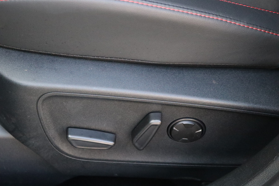 Ford Kuga 1.5 EcoB. 187PK Automaat ST-Line X Trekhaak-1800KG/360-camera/Winterpack/Adapt.-cruise/Reservewiel