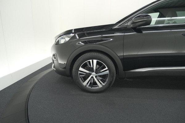 Peugeot 5008 PureTech 130 EAT8 GT Line | 7 Zitplaatsen | Trekhaak | Stoelverwarming | Apple Carplay