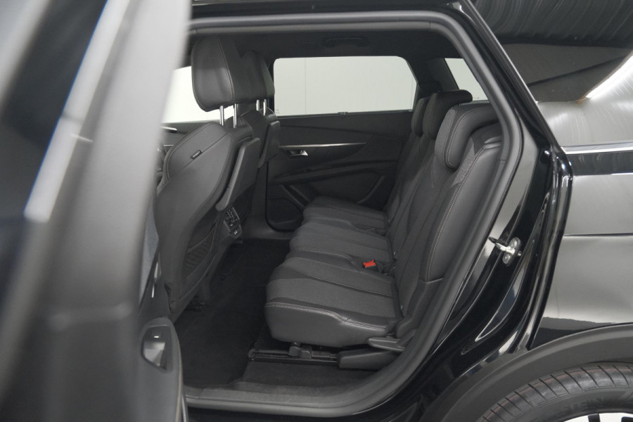 Peugeot 5008 PureTech 130 EAT8 GT Line | 7 Zitplaatsen | Trekhaak | Stoelverwarming | Apple Carplay