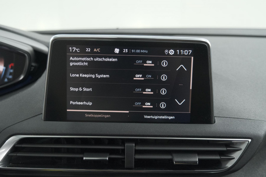 Peugeot 5008 PureTech 130 EAT8 GT Line | 7 Zitplaatsen | Trekhaak | Stoelverwarming | Apple Carplay