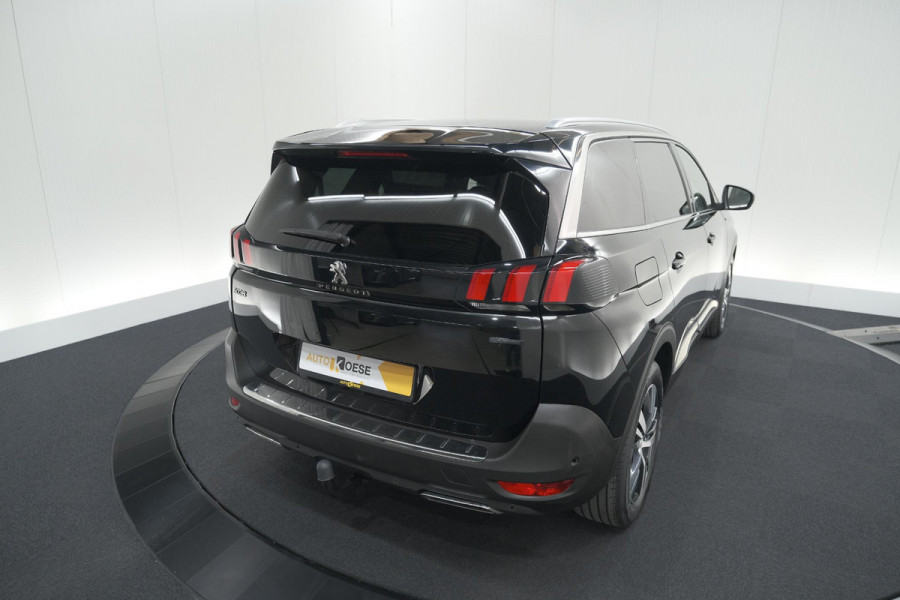 Peugeot 5008 PureTech 130 EAT8 GT Line | 7 Zitplaatsen | Trekhaak | Stoelverwarming | Apple Carplay