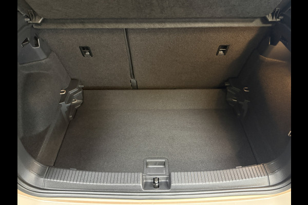 Volkswagen T-Cross 1.0 TSI 115pk AUT Style | VERKOCHT! Navi | 18 inch | LED | ACC | Blindspot | PDC V+A | Carplay | 100% Onderhouden!