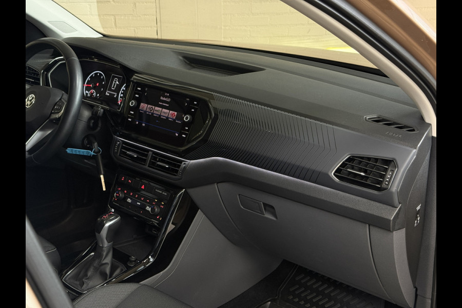 Volkswagen T-Cross 1.0 TSI 115pk AUT Style | VERKOCHT! Navi | 18 inch | LED | ACC | Blindspot | PDC V+A | Carplay | 100% Onderhouden!