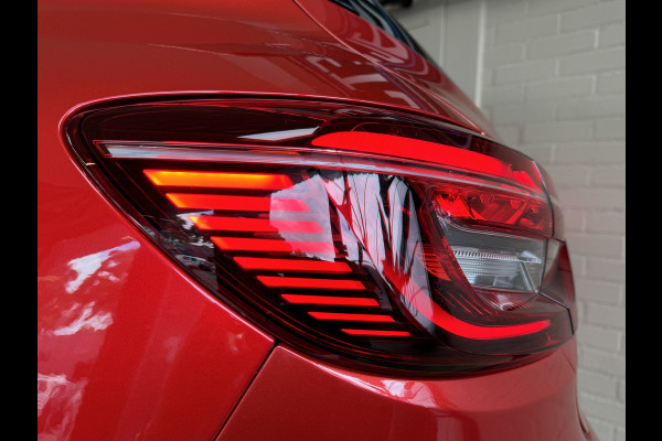 Renault Clio 1.6 E-Tech Hybrid 140 Intens, Navi | PDC V+A | 360 camera |16 inch velgen | carplay |cruise control |