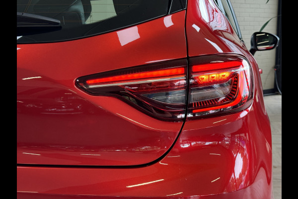 Renault Clio 1.6 E-Tech Hybrid 140 Intens, Navi | PDC V+A | 360 camera |16 inch velgen | carplay |cruise control |
