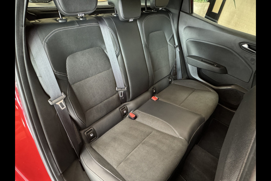 Renault Clio 1.6 E-Tech Hybrid 140 Intens, Navi | PDC V+A | 360 camera |16 inch velgen | carplay |cruise control |