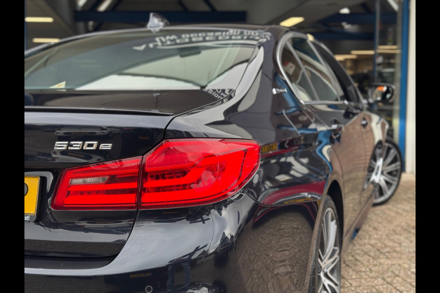 BMW 5 Serie 530e M-Pakket 2019 NAVI LEDER CAMERA LM NAP!