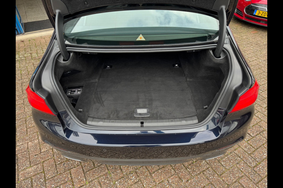 BMW 5 Serie 530e M-Pakket 2019 NAVI LEDER CAMERA LM NAP!