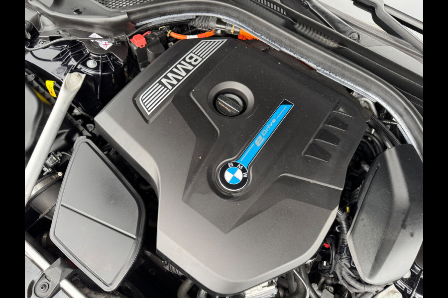 BMW 5 Serie 530e M-Pakket 2019 NAVI LEDER CAMERA LM NAP!