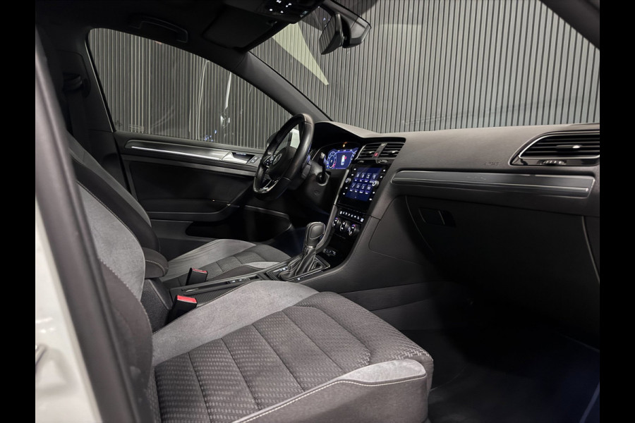 Volkswagen Golf 1.5 TSI R-LINE NAP | PANO | VIRTUAL | LED | KEYLESS | VOL!