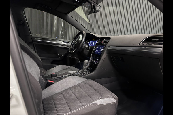 Volkswagen Golf 1.5 TSI R-LINE NAP | PANO | VIRTUAL | LED | KEYLESS | VOL!