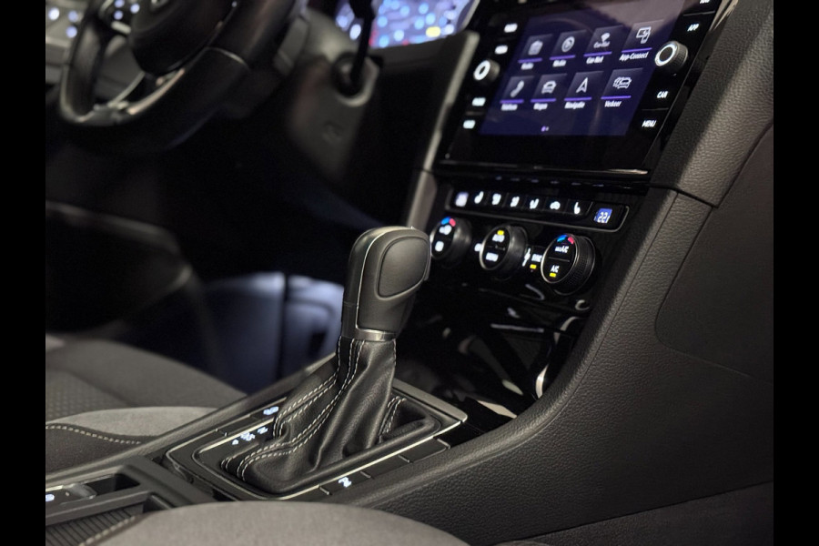 Volkswagen Golf 1.5 TSI R-LINE NAP | PANO | VIRTUAL | LED | KEYLESS | VOL!