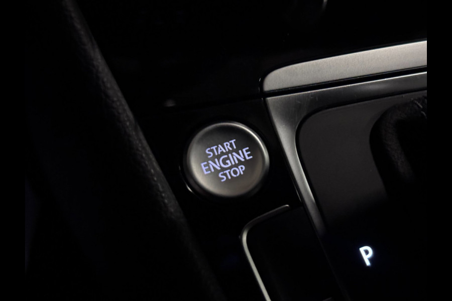 Volkswagen Golf 1.5 TSI R-LINE NAP | PANO | VIRTUAL | LED | KEYLESS | VOL!