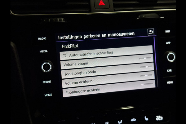 Volkswagen Golf 1.5 TSI R-LINE NAP | PANO | VIRTUAL | LED | KEYLESS | VOL!