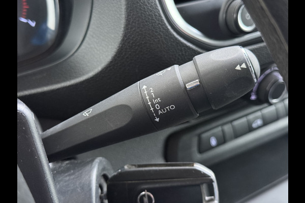 Opel Vivaro 2.0D 123pk L2H1 3-Pers. EURO6 Navi Apple Carplay Android Mirror Link Airco Cruise Control Regen-Lichtsensor Bluetooth Edition Schuifdeur Betonplex Vloer Lat om Lat betimmering Achterdeuren Origineel Nederlandse Auto