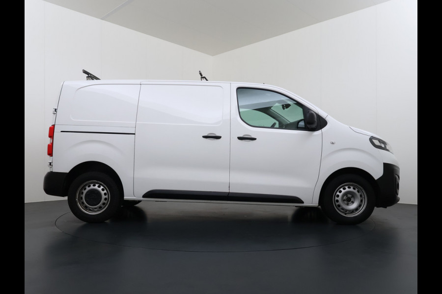 Opel Vivaro 2.0D 123pk L2H1 3-Pers. EURO6 Navi Apple Carplay Android Mirror Link Airco Cruise Control Regen-Lichtsensor Bluetooth Edition Schuifdeur Betonplex Vloer Lat om Lat betimmering Achterdeuren Origineel Nederlandse Auto