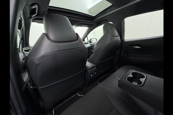 Toyota Corolla 2.0I 184 PK Hybride AUT. Trekhaak Pano-Dak Camera Adaptive-Cruise Apple Carplay Android Stoel+Stuurverwarming Navi* Ecc JBL®-Aud Led Privacy Glas Lane Assist Regen-Lichtsensor Keyless Voorruit Verwarmbaar Dodehoekdetectie Zeer compleet!