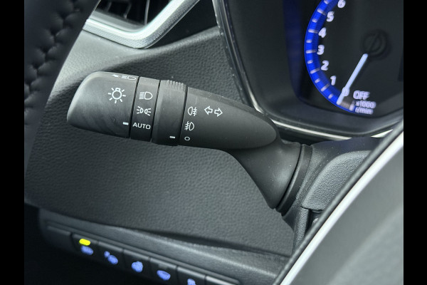 Toyota Corolla 2.0I 184 PK Hybride AUT. Trekhaak Pano-Dak Camera Adaptive-Cruise Apple Carplay Android Stoel+Stuurverwarming Navi* Ecc JBL®-Aud Led Privacy Glas Lane Assist Regen-Lichtsensor Keyless Voorruit Verwarmbaar Dodehoekdetectie Zeer compleet!