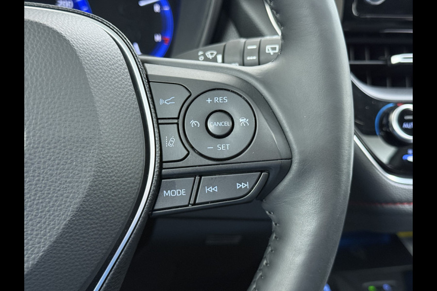 Toyota Corolla 2.0I 184 PK Hybride AUT. Trekhaak Pano-Dak Camera Adaptive-Cruise Apple Carplay Android Stoel+Stuurverwarming Navi* Ecc JBL®-Aud Led Privacy Glas Lane Assist Regen-Lichtsensor Keyless Voorruit Verwarmbaar Dodehoekdetectie Zeer compleet!