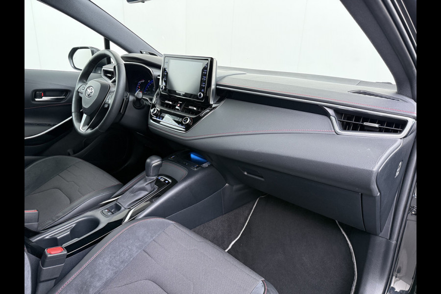 Toyota Corolla 2.0I 184 PK Hybride AUT. Trekhaak Pano-Dak Camera Adaptive-Cruise Apple Carplay Android Stoel+Stuurverwarming Navi* Ecc JBL®-Aud Led Privacy Glas Lane Assist Regen-Lichtsensor Keyless Voorruit Verwarmbaar Dodehoekdetectie Zeer compleet!