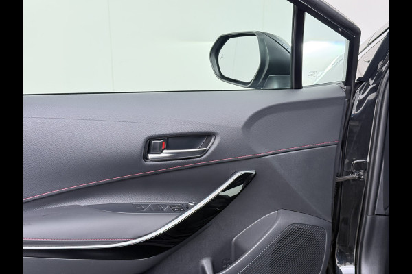 Toyota Corolla 2.0I 184 PK Hybride AUT. Trekhaak Pano-Dak Camera Adaptive-Cruise Apple Carplay Android Stoel+Stuurverwarming Navi* Ecc JBL®-Aud Led Privacy Glas Lane Assist Regen-Lichtsensor Keyless Voorruit Verwarmbaar Dodehoekdetectie Zeer compleet!