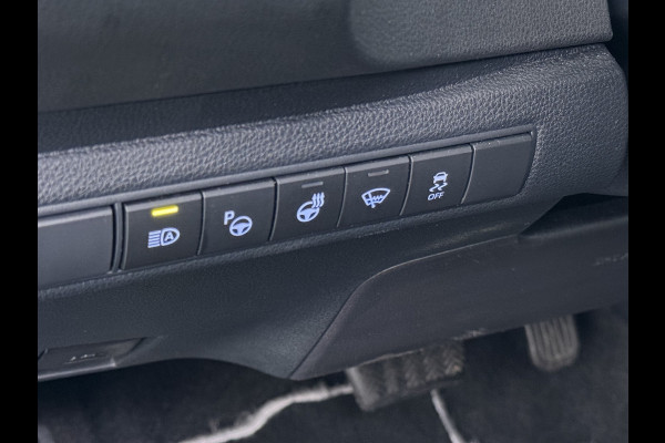 Toyota Corolla 2.0I 184 PK Hybride AUT. Trekhaak Pano-Dak Camera Adaptive-Cruise Apple Carplay Android Stoel+Stuurverwarming Navi* Ecc JBL®-Aud Led Privacy Glas Lane Assist Regen-Lichtsensor Keyless Voorruit Verwarmbaar Dodehoekdetectie Zeer compleet!