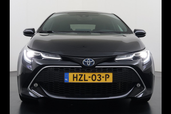 Toyota Corolla 2.0I 184 PK Hybride AUT. Trekhaak Pano-Dak Camera Adaptive-Cruise Apple Carplay Android Stoel+Stuurverwarming Navi* Ecc JBL®-Aud Led Privacy Glas Lane Assist Regen-Lichtsensor Keyless Voorruit Verwarmbaar Dodehoekdetectie Zeer compleet!