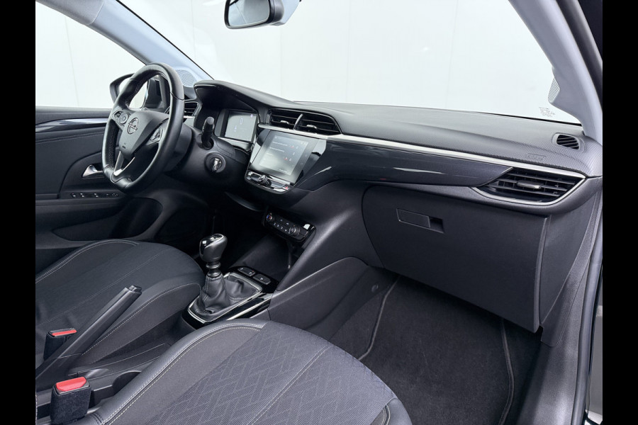 Opel Corsa 1.2T 101PK Navi PDC-a+v 360°Camera Airco Apple Carplay Android 1/2 LeerCruise Control Pdc Elegance Distributie bij 91.000km vervangen! Lane Assist Isofix Led Regen-Lichtsensor Lmv Chroompakket 1e Eigenaar Origineel Nederlandse Auto Incl. volledige onderhoudshistorie € 22.000 nieuw