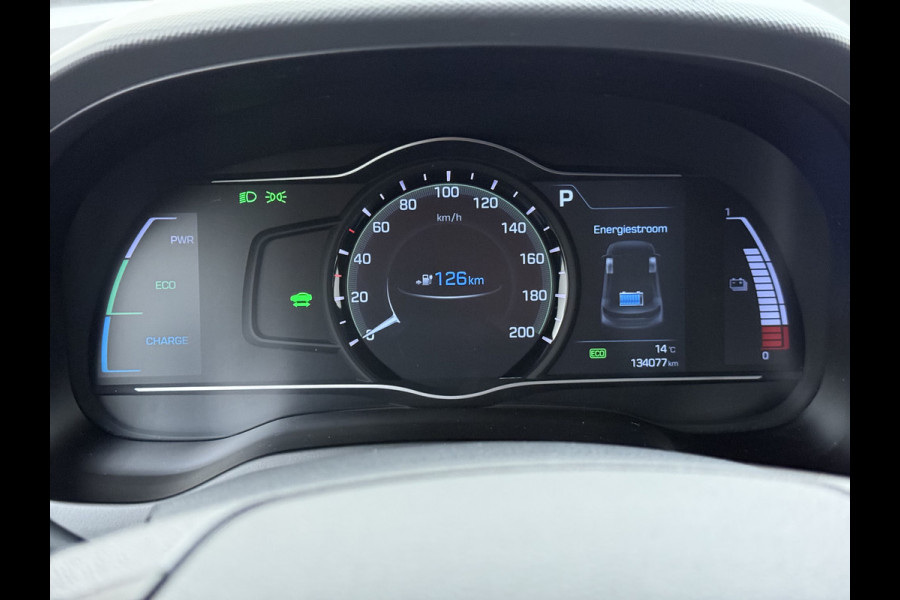 Hyundai IONIQ EV SOH 99,5% Navi Ecc Adap.Cruise Camera Comfort Android Auto Apple Carplay Infinity®-Hifi Isofix Bluetooth DAB VESS Lane Assist Regen-Licht sensor Origineel Nederlandse Auto Laatste Grote beurt bij 124.230km uitgev.