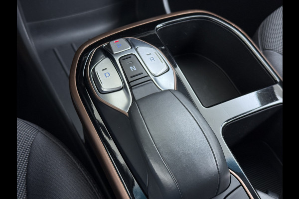 Hyundai IONIQ EV SOH 99,5% Navi Ecc Adap.Cruise Camera Comfort Android Auto Apple Carplay Infinity®-Hifi Isofix Bluetooth DAB VESS Lane Assist Regen-Licht sensor Origineel Nederlandse Auto Laatste Grote beurt bij 124.230km uitgev.