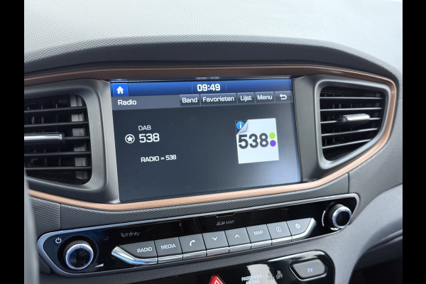 Hyundai IONIQ EV SOH 99,5% Navi Ecc Adap.Cruise Camera Comfort Android Auto Apple Carplay Infinity®-Hifi Isofix Bluetooth DAB VESS Lane Assist Regen-Licht sensor Origineel Nederlandse Auto Laatste Grote beurt bij 124.230km uitgev.