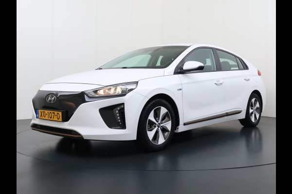 Hyundai IONIQ EV SOH 99,5% Navi Ecc Adap.Cruise Camera Comfort Android Auto Apple Carplay Infinity®-Hifi Isofix Bluetooth DAB VESS Lane Assist Regen-Licht sensor Origineel Nederlandse Auto Laatste Grote beurt bij 124.230km uitgev.
