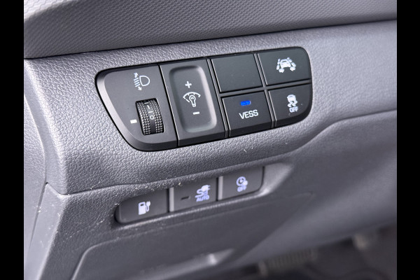 Hyundai IONIQ EV SOH 99,5% Navi Ecc Adap.Cruise Camera Comfort Android Auto Apple Carplay Infinity®-Hifi Isofix Bluetooth DAB VESS Lane Assist Regen-Licht sensor Origineel Nederlandse Auto Laatste Grote beurt bij 124.230km uitgev.