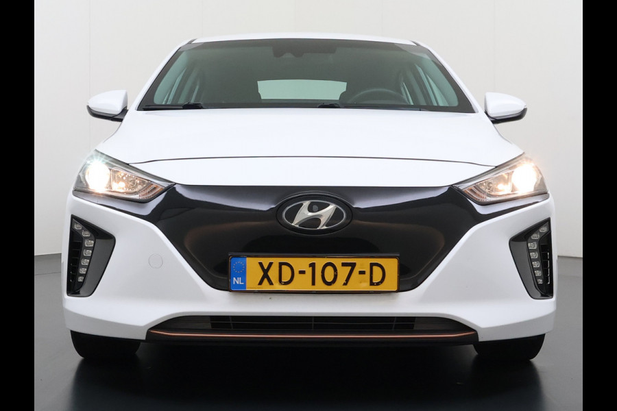 Hyundai IONIQ EV SOH 99,5% Navi Ecc Adap.Cruise Camera Comfort Android Auto Apple Carplay Infinity®-Hifi Isofix Bluetooth DAB VESS Lane Assist Regen-Licht sensor Origineel Nederlandse Auto Laatste Grote beurt bij 124.230km uitgev.