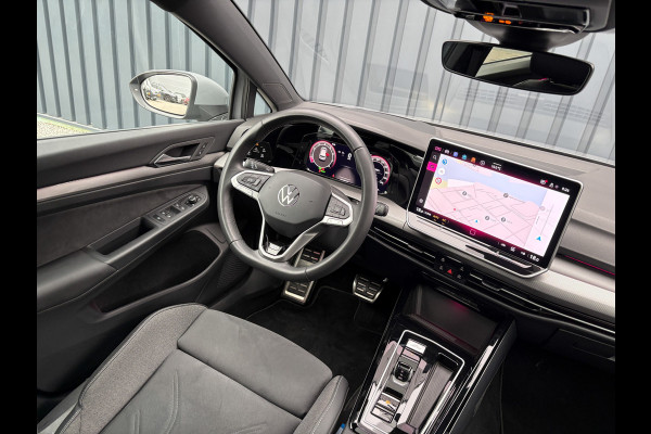 Volkswagen Golf 1.5 eTSI 50 Edition | Panodak | Trekhaak wegkl. | Stoelgeheugen | Head Up | IQ Light | Prijs Rijklaar!!