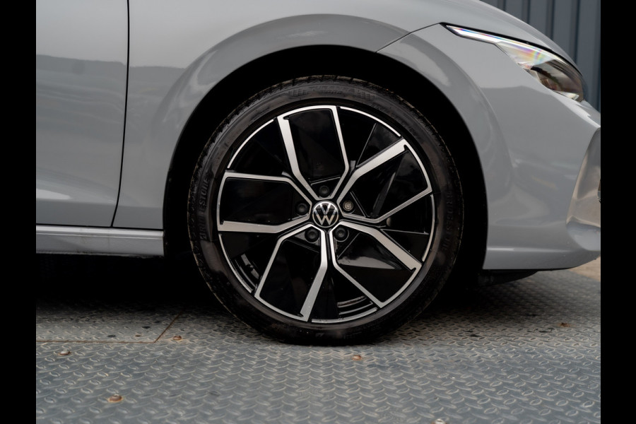 Volkswagen Golf 1.5 eTSI 50 Edition | Panodak | Trekhaak wegkl. | Stoelgeheugen | Head Up | IQ Light | Prijs Rijklaar!!