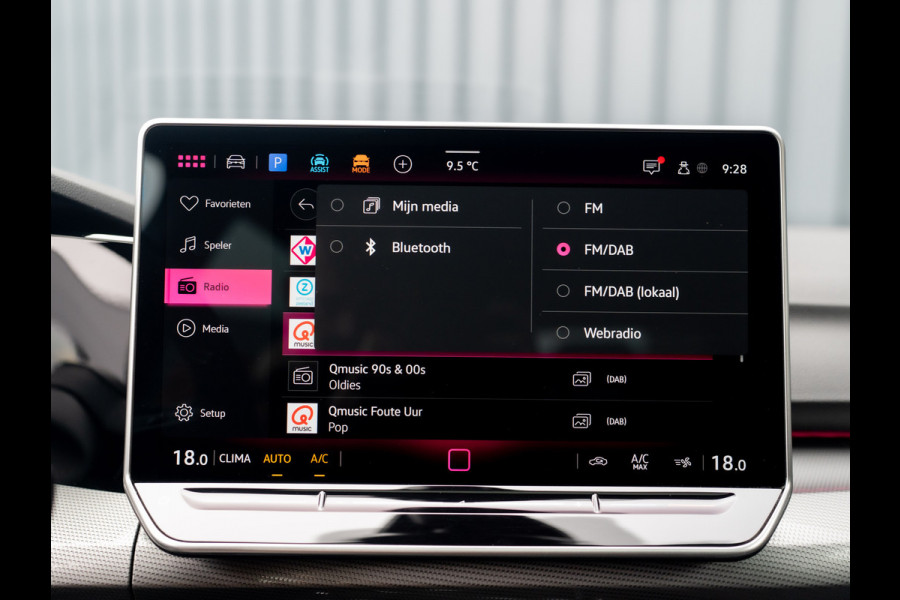 Volkswagen Golf 1.5 eTSI 50 Edition | Panodak | Trekhaak wegkl. | Stoelgeheugen | Head Up | IQ Light | Prijs Rijklaar!!